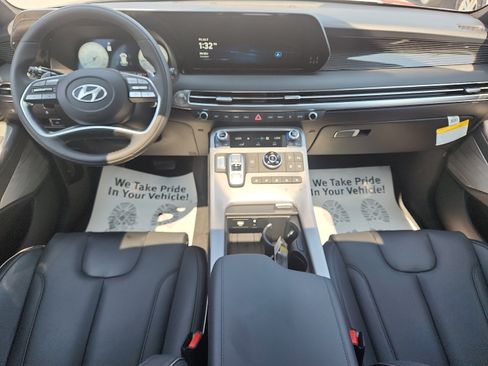 Certified 2025 Hyundai Palisade Calligraphy AWD/4WD image 9