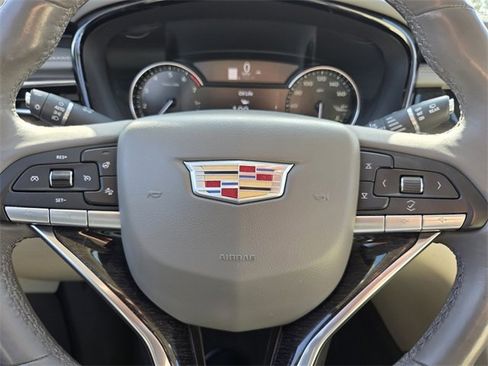 Used 2020 Cadillac XT6 Premium Luxury image 33