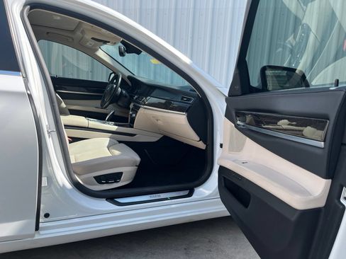 Used 2012 BMW 740i RWD image 16