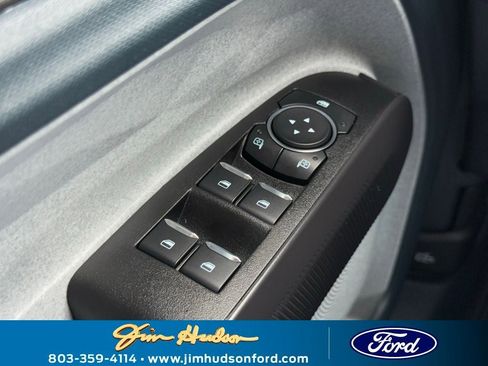 New 2025 Ford Maverick XLT w/ Equipment Group 301A image 16