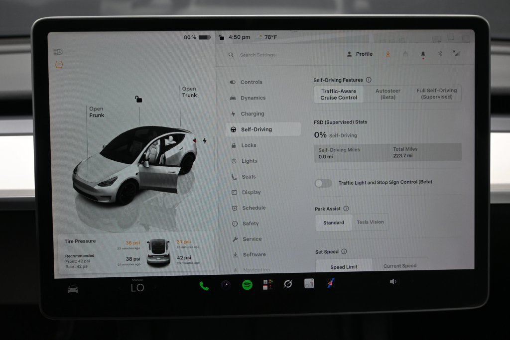 Used 2022 Tesla Model Y Performance AWD/4WD image 16