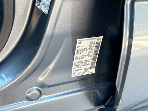 Used 2021 Nissan Titan SV w/ SV Convenience Package image 29