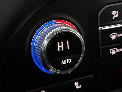 Used 2021 GMC Sierra 1500 Elevation w/ Preferred Package image 29