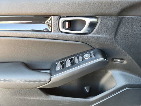 Used 2025 Honda Civic Sport image 22