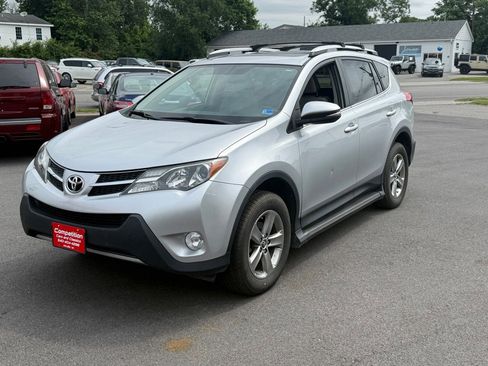 Used 2015 Toyota RAV4 XLE AWD/4WD image 1