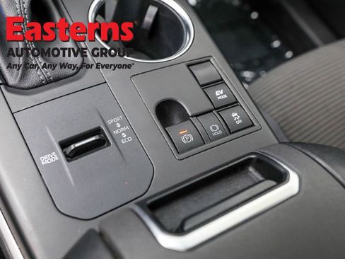 Used 2023 Toyota Highlander LE image 20