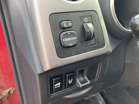 Used 2006 Pontiac Vibe AWD w/ Sport Package image 15