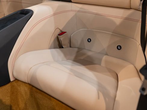 Certified 2023 Ferrari Portofino M image 41