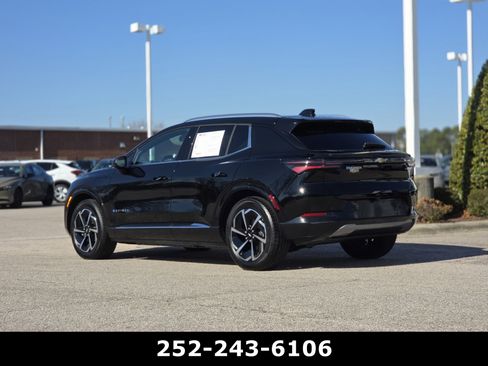 Used 2025 Chevrolet Equinox EV LT image 4