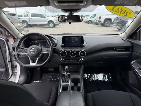 Used 2021 Nissan Sentra SR FWD image 12