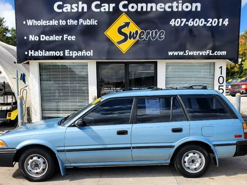 Used 1990 Toyota Corolla Deluxe image 9