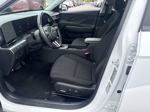 Used 2025 Hyundai Kona SEL image 29