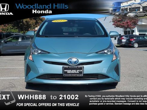 Used 2017 Toyota Prius Two w/ Carpet Mat Package FWD image 2