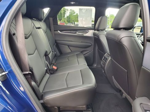 Certified 2024 Cadillac XT5 Premium Luxury AWD/4WD image 38