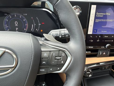Used 2025 Lexus NX 250 FWD w/ Premium Package image 29