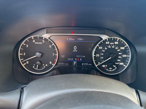 Used 2025 Nissan Altima 2.5 SV FWD image 19