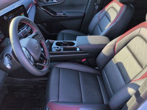 Used 2026 Chevrolet Equinox RS w/ Convenience Package III image 15