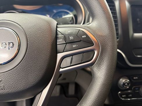 Used 2020 Jeep Cherokee Latitude image 21