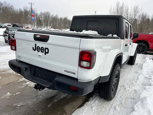 Used 2021 Jeep Gladiator Sport image 5