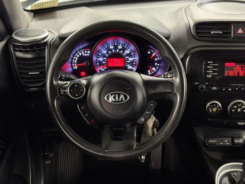 Used 2015 Kia Soul FWD image 17