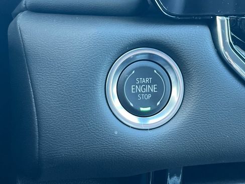 New 2025 GMC Canyon Elevation w/ Convenience Package image 19