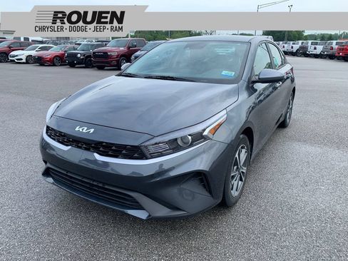Used 2023 Kia Forte LXS FWD image 1