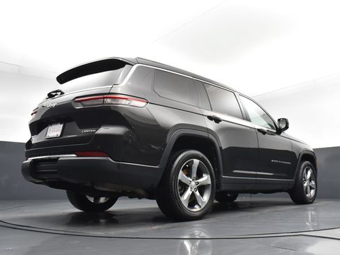 Used 2022 Jeep Grand Cherokee L Limited RWD image 23