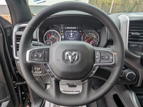 New 2026 RAM 1500 4x4 Crew Cab image 25