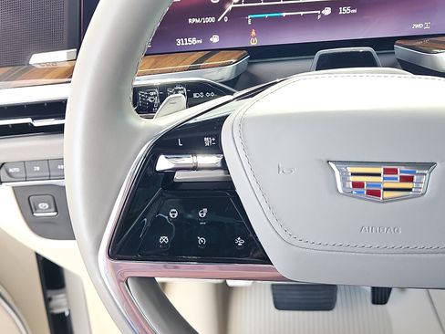 Certified 2025 Cadillac Escalade ESV Sport Platinum AWD/4WD image 19