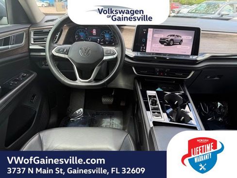 Certified 2025 Volkswagen Atlas SEL AWD/4WD image 15