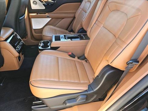 Used 2024 Lincoln Aviator Black Label w/ Dynamic Handling Package image 18