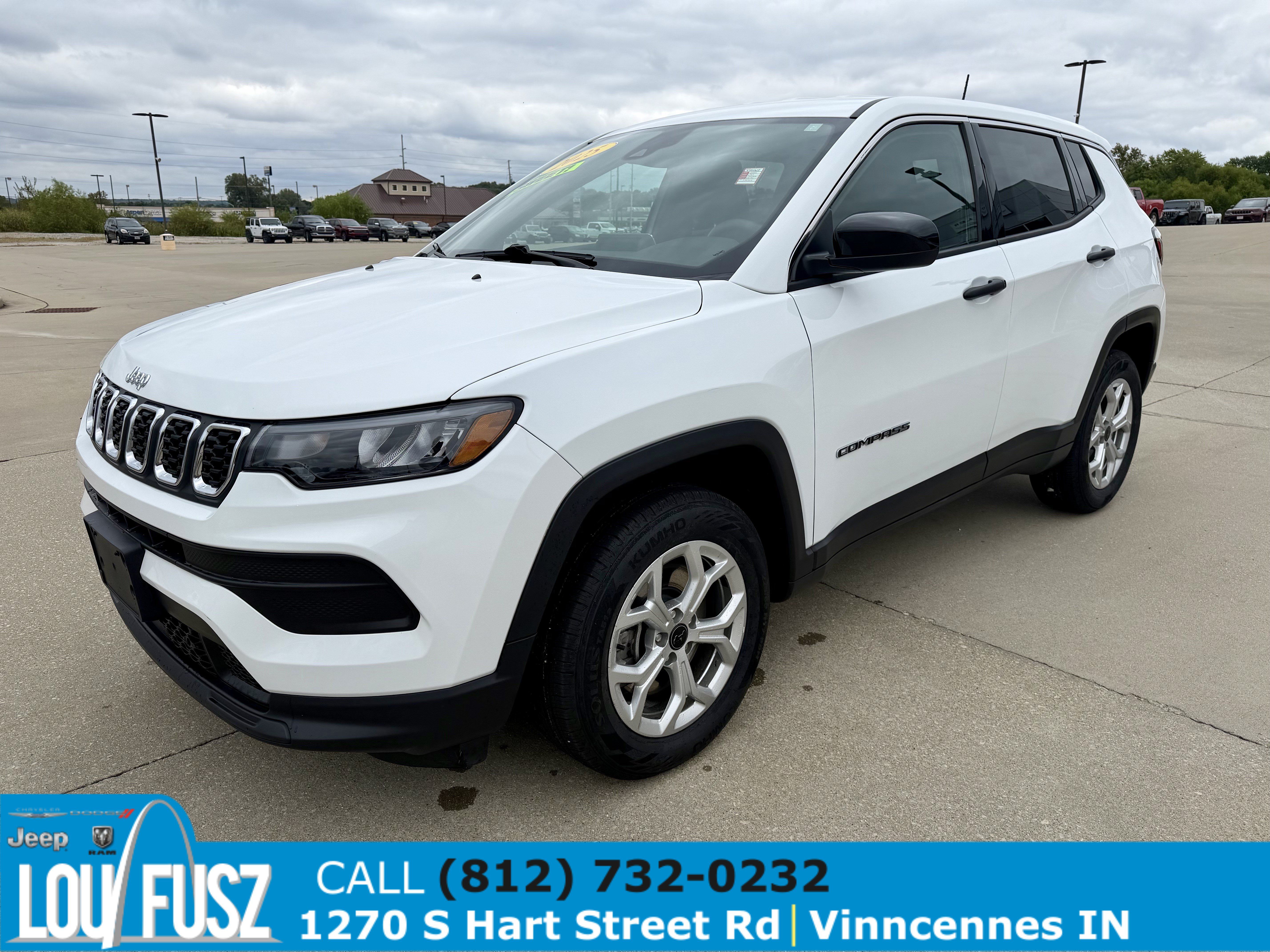 Used 2025 Jeep Compass Sport AWD/4WD image 3