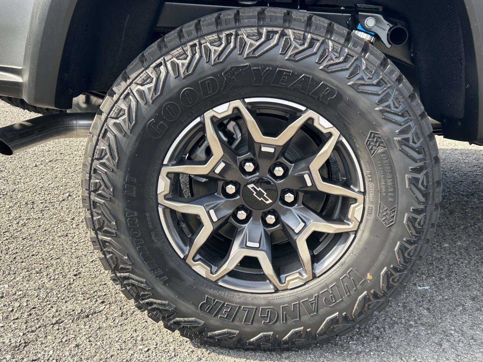 New 2026 Chevrolet Colorado ZR2 w/ Technology Package AWD/4WD image 10