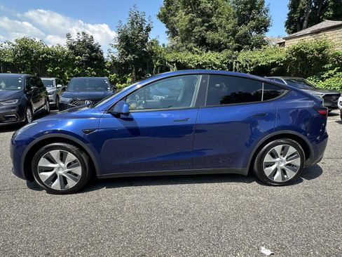 Used 2021 Tesla Model Y Long Range AWD/4WD image 6