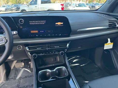 New 2026 Chevrolet Traverse LT w/ Enhanced Driving Package image 3