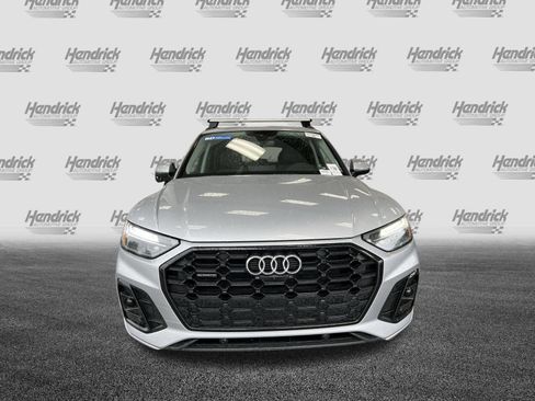 Used 2023 Audi Q5 2.0T Premium Plus w/ Premium Plus Package AWD/4WD image 3