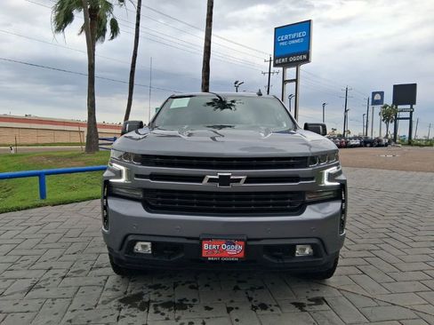 Used 2022 Chevrolet Silverado 1500 RST AWD/4WD image 2