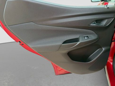 Used 2022 Chevrolet Bolt EUV LT FWD image 13