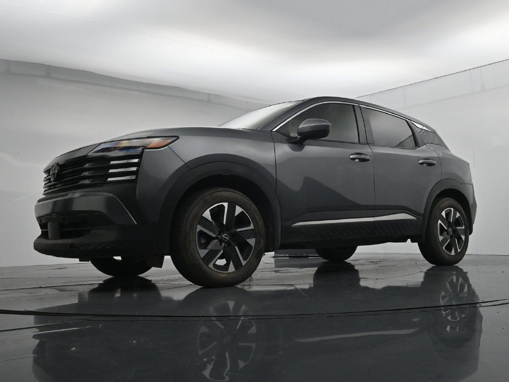 Used 2025 Nissan Kicks SV w/ Illumination Package AWD/4WD image 20