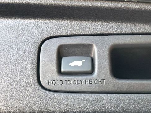 Used 2025 Honda CR-V EX-L image 33