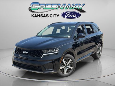 Used 2023 Kia Sorento S FWD image 3