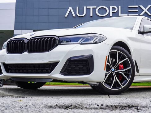 Used 2023 BMW 530i xDrive w/ M Sport Package AWD/4WD image 2
