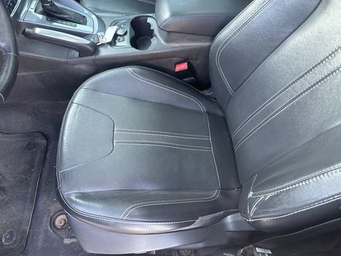 Used 2014 Ford Focus Titanium FWD image 4