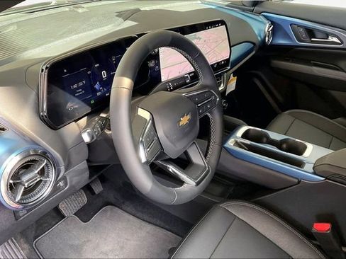 New 2026 Chevrolet Equinox EV LT FWD image 7