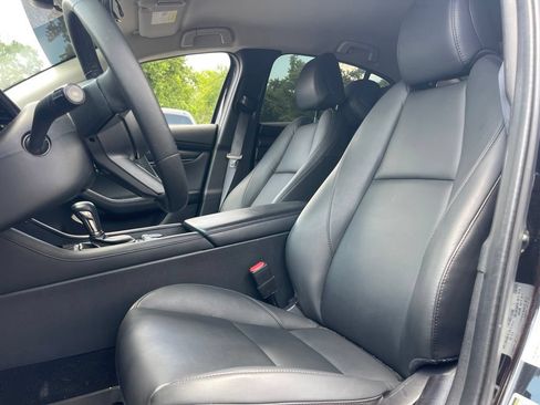Used 2024 MAZDA MAZDA3 s FWD image 9