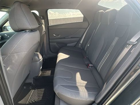 Certified 2025 Hyundai Elantra Sport FWD image 32