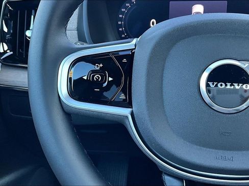 New 2026 Volvo XC90 B6 Plus image 21