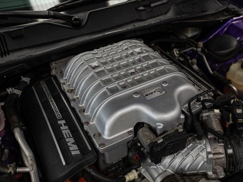 Used 2016 Dodge Challenger SRT Hellcat image 6