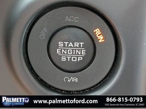 Used 2022 Jeep Wrangler Unlimited Sahara w/ Cold Weather Group AWD/4WD image 25