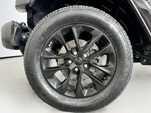 Used 2021 Jeep Wrangler Sahara w/ Cold Weather Group image 11